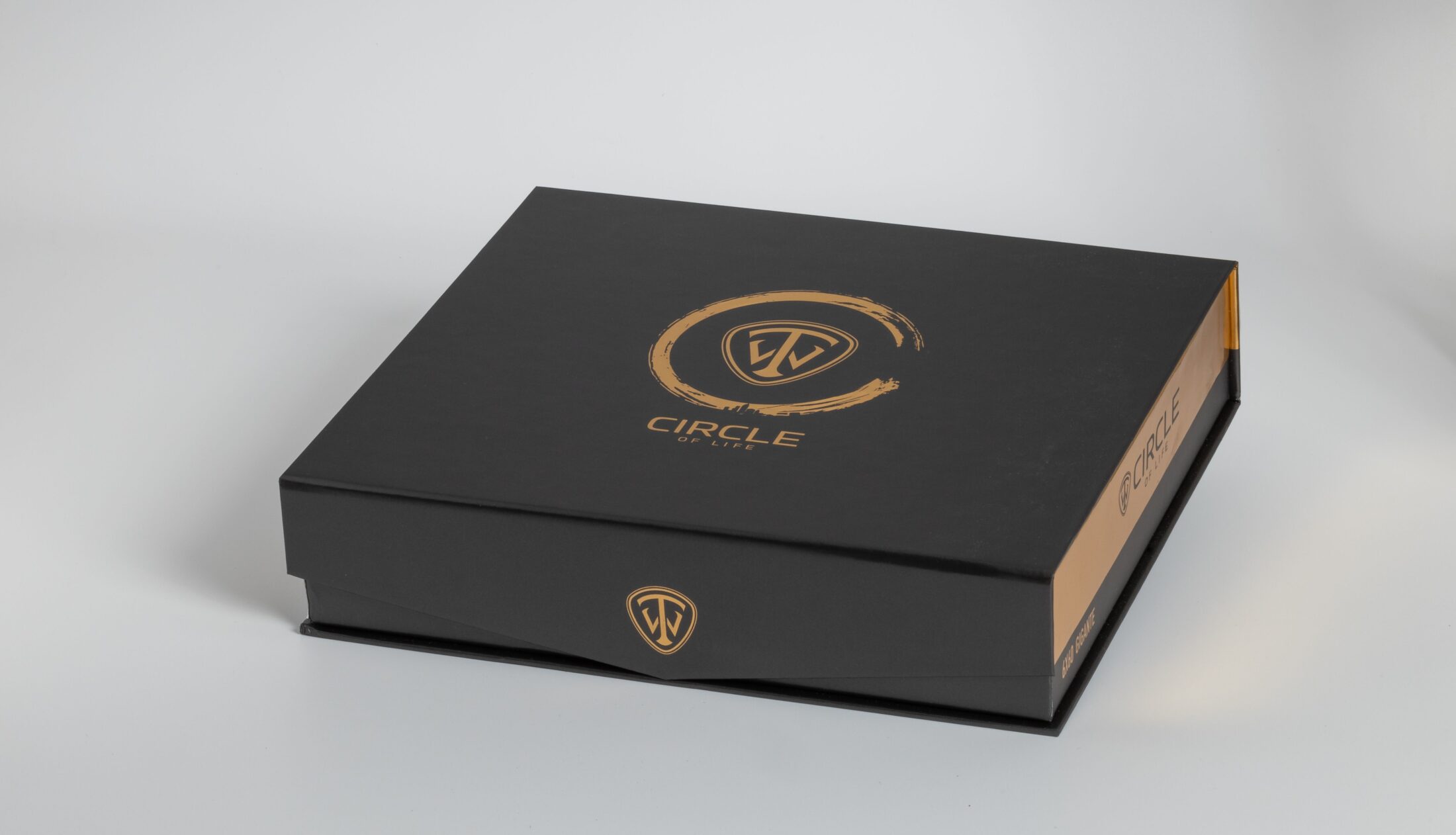 West Tampa Tobacco Company Circle of Life Gigante Closed Box of Cigars